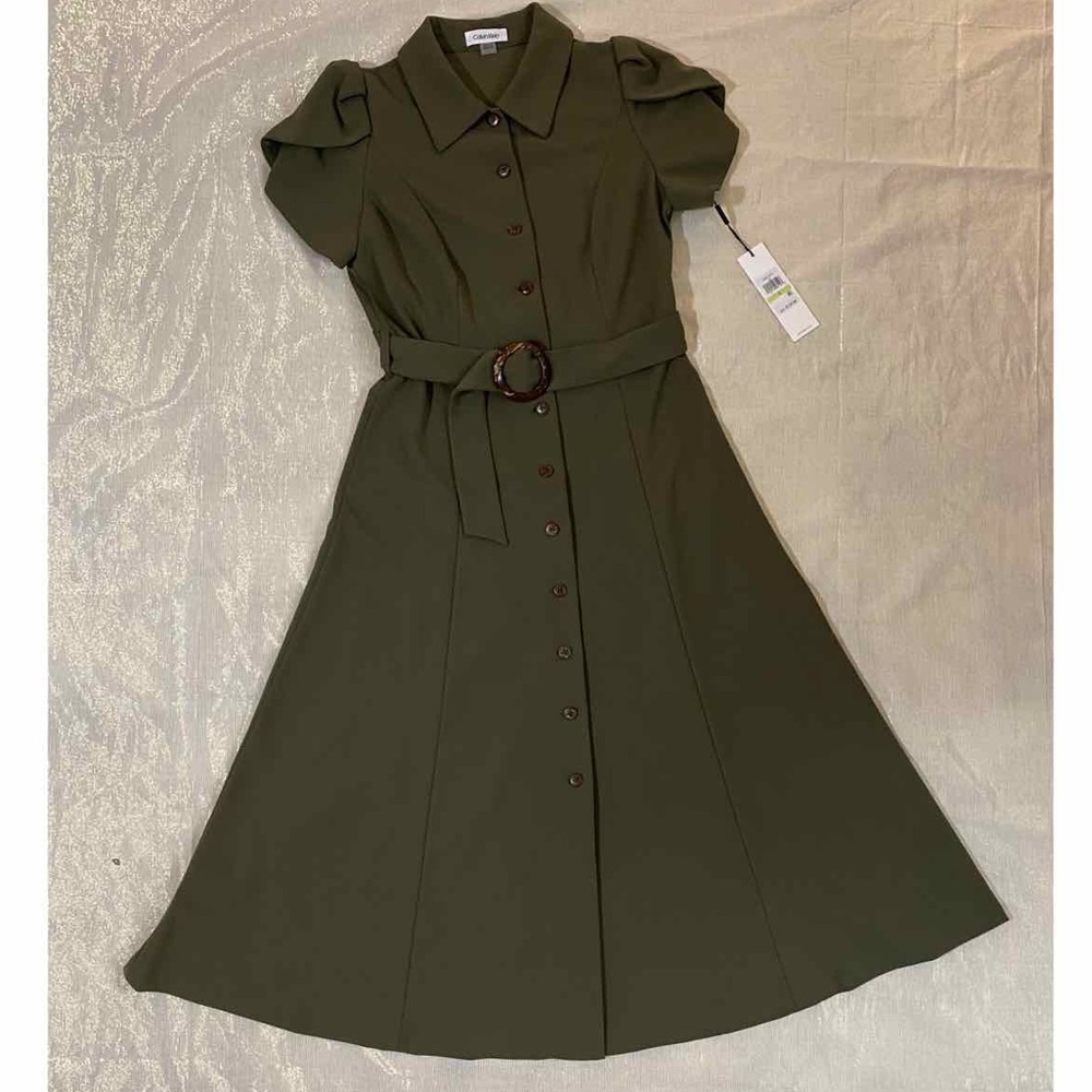 Calvin Klein
Tulip-Sleeve Shirtdress